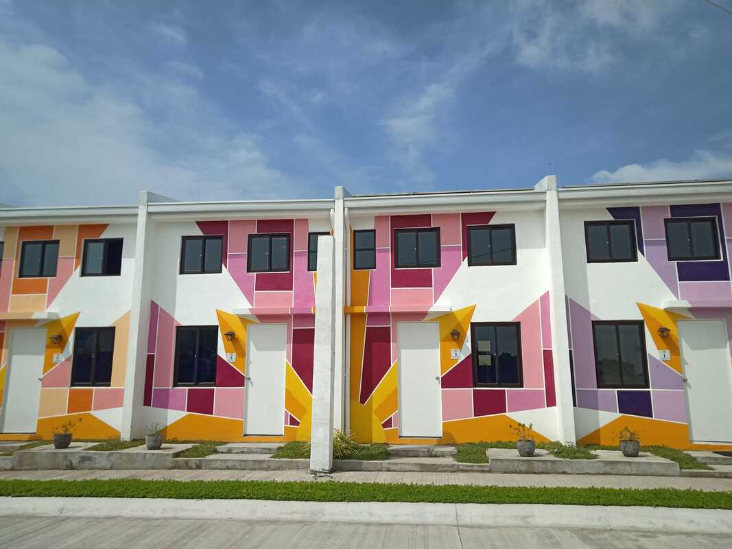 Townhouse with Firewall - Pagsikat Place