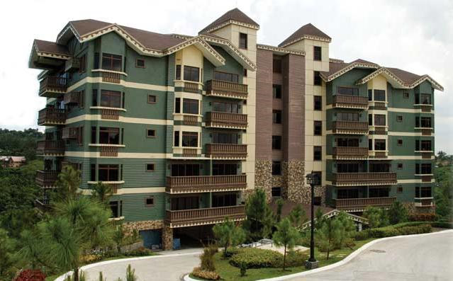 Inner Studio with balcony - Crosswinds Tagaytay