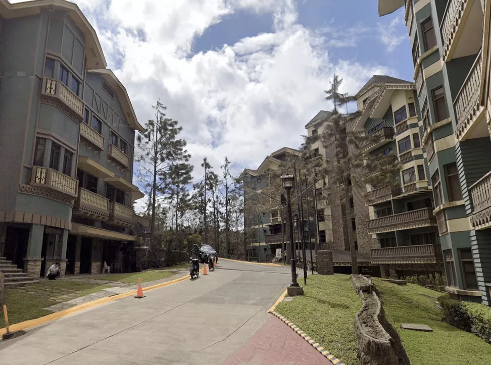 Inner 1 Bedroom with balcony - Crosswinds Tagaytay